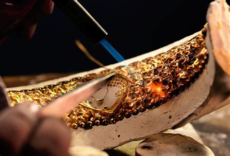 Government notifies new hallmarking guidelines for gold jewellery | My ...