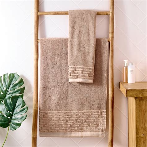 Buy Fiesta Donald Cotton Zero Twist Hand Towel - 70x50cm from Home ...