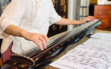 扬琴演奏的两种基本技巧__凤凰网
