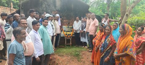 Jamshedpur rural - चाकुलिया के आमलागोड़ा में विधायक ने पीसीसी पथ ...