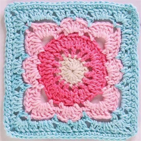 Crochet Sun Granny Square (Easy, Free Pattern) | TREASURIE