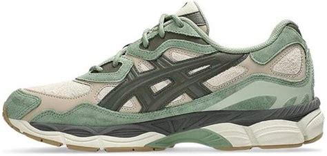 Asics Sports Shoes - Upto 50% to 80% OFF on Asics Sports Shoes Online ...