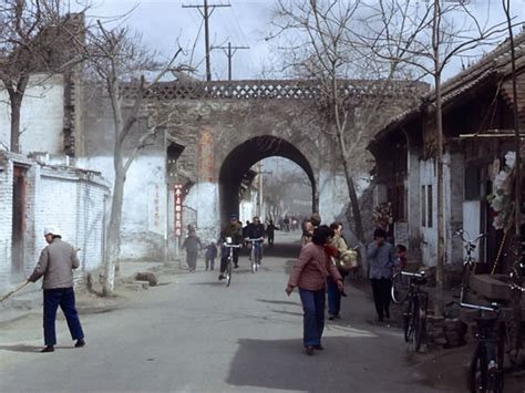 1983年外国人拍摄的河南洛阳老城区街景老照片 - 派谷照片修复翻新上色