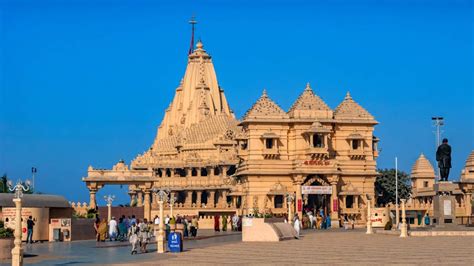 Somnath Temple To Dwarkadhish Temple: 5 Popular Temples That Are Worth ...