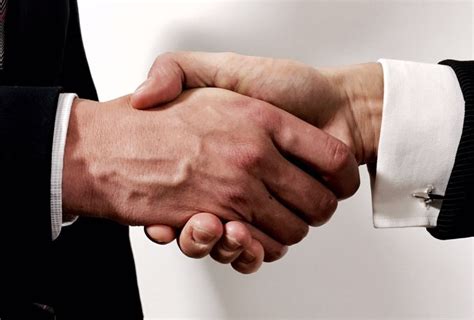 正确的握手方式六种握手方式图解2022已更新今日资讯