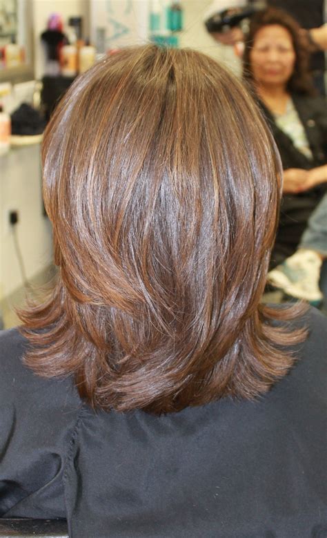 Round Layers | Hair cuts, Layered haircuts short hair, Short hair cuts