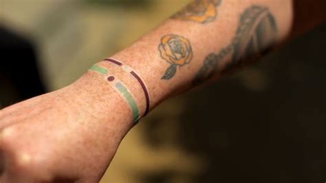 美公司研发出高科技纹身，可检测PM2.5，紫外线等_社会人