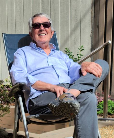 WILLIAM H. JONES JR. - Lynch Cantillon Funeral Home