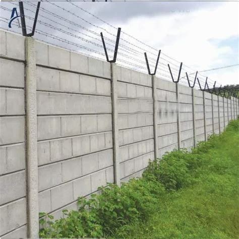 RCC Compound Wall - Boundary Wall Manufacturer from Nashik