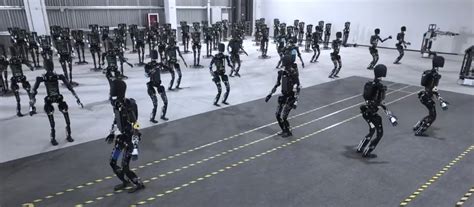 智元机器人量产近千台，开启智能制造新纪元 - Cloud&AI — C114通信网