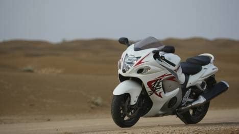 Suzuki GSX-R1300 Hayabusa 2013 STD - Price in India, Mileage, Reviews ...