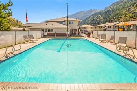 Creekside Apartments - Missoula, MT 59802 | ApartmentGuide.com