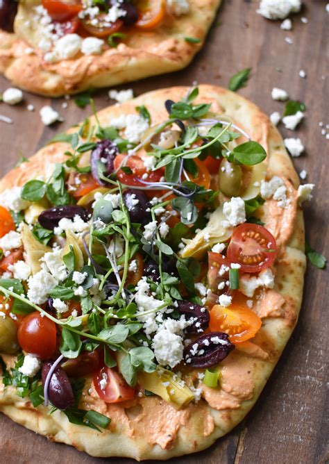 Mediterranean naan bread pizza – Artofit
