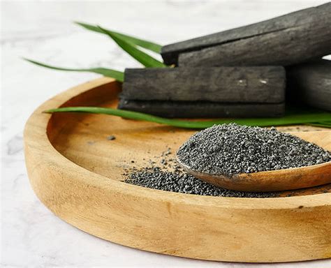 Five Easy Recipes To Make Eyeliners | Herzindagi