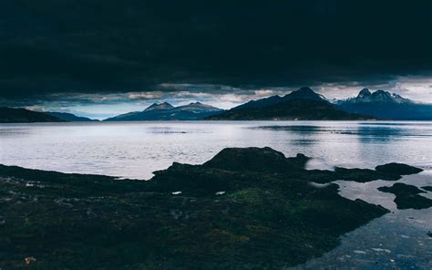 Download wallpaper 1920x1200 sea, mountains, shore, night widescreen 16 ...