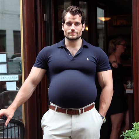 Henry Cavill gains weight for new role. – @aigains on Tumblr