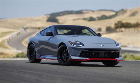 High-Performance Nissan Z NISMO Arrives - autoNXT.net