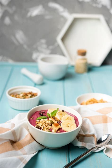 Smoothie bowl display Images - Free Download on Freepik
