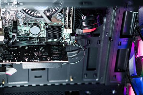 Computer Components Inside 的图像结果