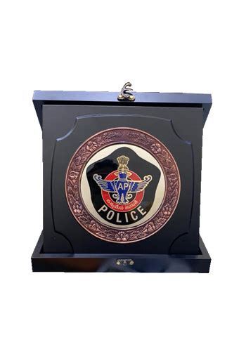 Trophy Maker in Delhi,Trophy Manufacturer in Delhi,Ghaziabad,Gurugram India