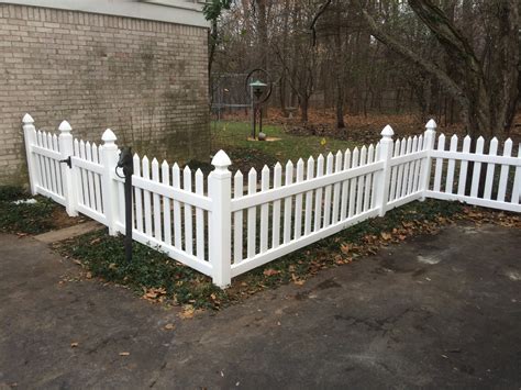 Fence Support Bracket: Pvc Picket Fence Gate