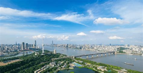 在汉口百年滨江成熟片区 发现城市更新的“武汉样本”_发展