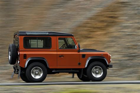 2010 Land Rover Defender review, prices & specs
