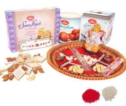 1 Rakhi Pooja Thali with Gulab Jamoon, Rasgulla and Soan Papdi – Expressluv