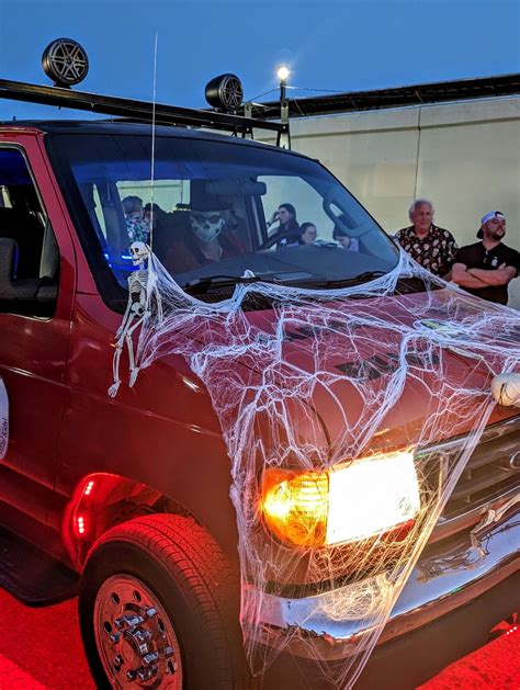 Krewe of Boo (New Orleans Halloween parade) : r/halloween