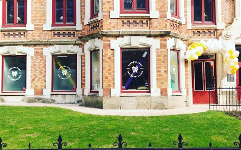 Hello Bombshell 的图像结果