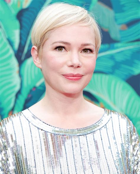 6 Short Hairstyles for Thin Hair That Experts Recommend | Who What Wear