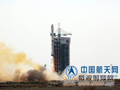 美媒：中国实践21号成功捕获失效北斗2号G2卫星，机械臂显威_腾讯新闻