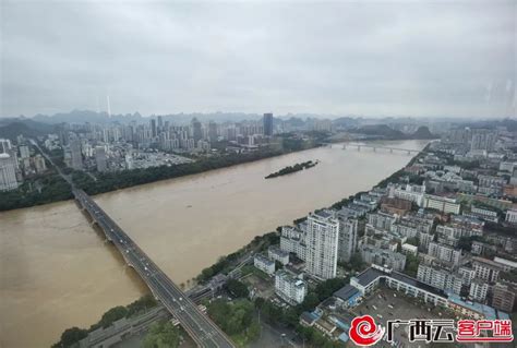 柳州市：洪水退去 市民悠闲对山歌(图)_新闻中心_新浪网
