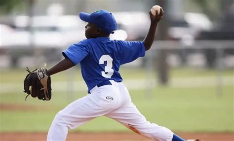 Baseball Throw 的图像结果
