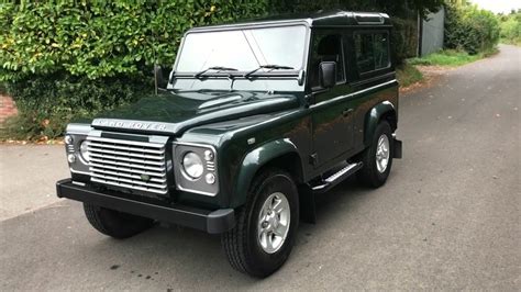 Land Rover Defender 90 XS - YouTube