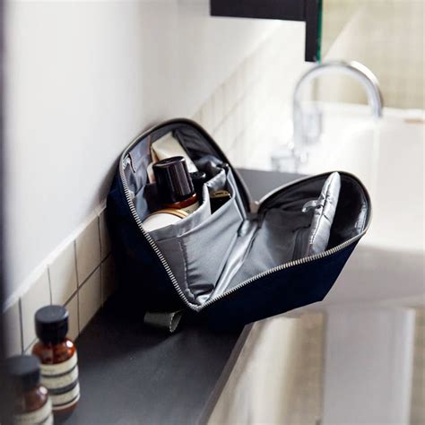 Bellroy Toiletry Kit Plus - Navy