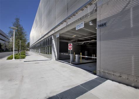 New World Symphony Parking Garage - Pro Facade
