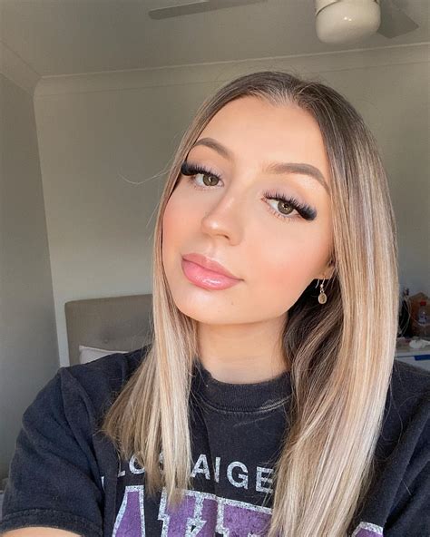 Lilith Cavaliere - Foto #8978 | Profile Rate