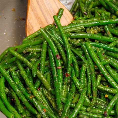 The Best Seasoned Canned Green Beans Recipe | Munchy Goddess