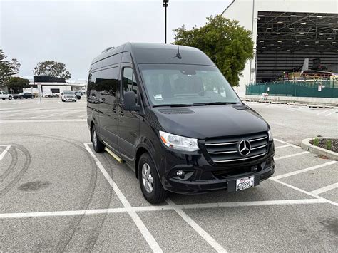 12 Passenger Vans for Rent 的图像结果