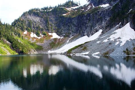 Bridal Veil Falls Lake Serene at Zac Ayers blog