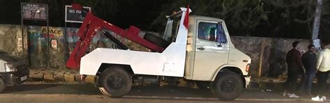 Car Towing Service in South Delhi, East Delhi Call 9582754909