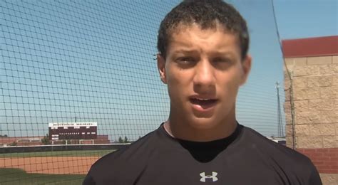 Patrick Mahomes looks completely unrecognizable with youthful fresh ...