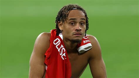 Simons in London for transfer talks amid Spurs & Chelsea interest