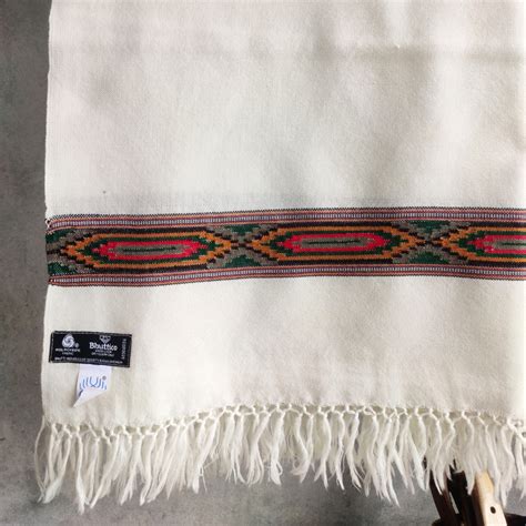 Women's Hand Woven Pollywool Kullu Stole (White) – Bhuttico Shawls