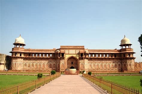 A Weekend Trip From Delhi To Agra – OYO Hotels: Travel Blog