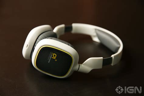 Slideshow: Astro A38 Bluetooth Headset