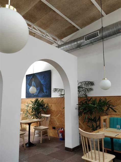 Hands Down, Get The Best Avo-Toasts In Town At Quick Brown Fox | LBB