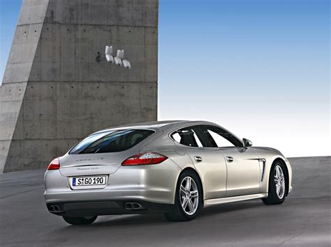2010 Porsche Panamera Turbo : Motor Desktop
