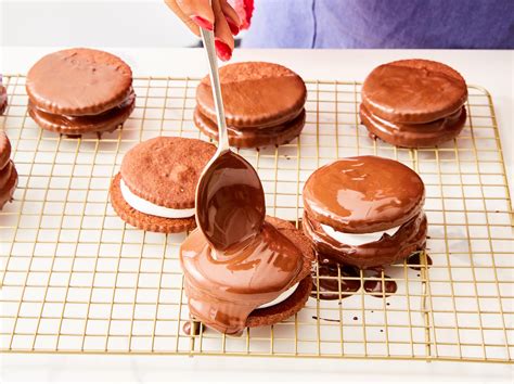 Best Moon Pies Recipe - How to Make Chocolate Moon Pies
